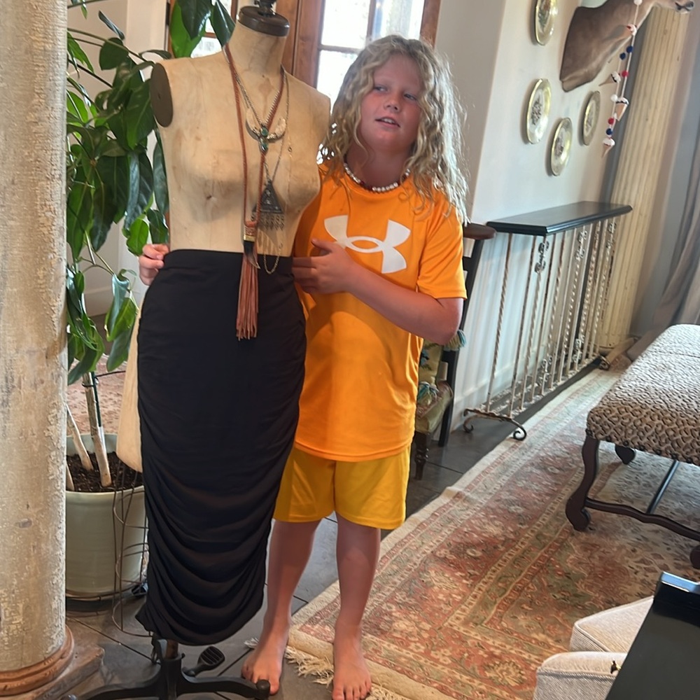 Velvet Graham & Spencer black super soft cotton pencil skirt with ruching! - Picture 12 of 14